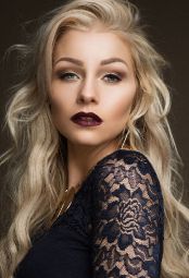 Model Christina #17307