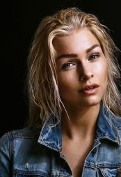 Model Christina #17307