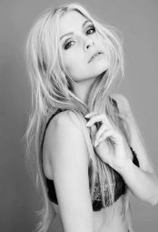 Model Christina #17307