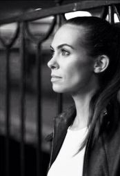 Model Charleen #22272