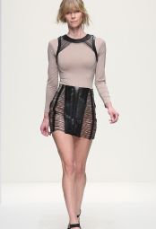 Model Sabrina #7343
