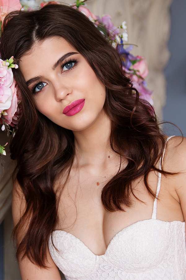 Model Eva #12272