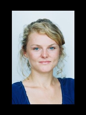 Model Caroline