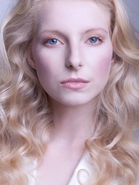 Model Karin