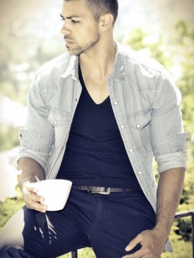 Model Kariem