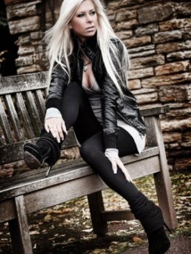 Model Angela
