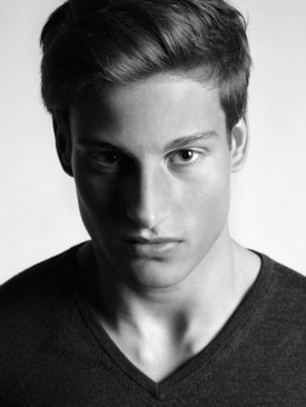 Model Tim