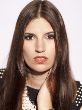 Model Melina