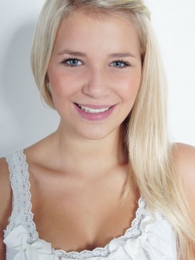 Model Maxi