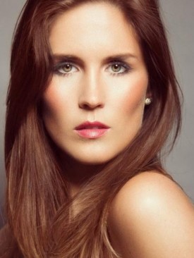 Model Angela